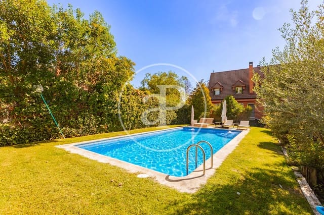 5 bedroom Villa for sale in Fuente del Fresno, San Sebastián de los Reyes with pool garage - € 1,590,000 (Ref: 10086063)