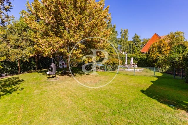 5 bedroom Villa for sale in Fuente del Fresno, San Sebastián de los Reyes with pool garage - € 1,590,000 (Ref: 10086063)