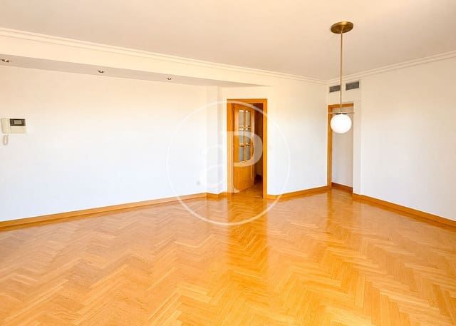 2 bedroom Penthouse for sale in Delicias, Madrid city with pool garage - € 950,000 (Ref: 10086064)