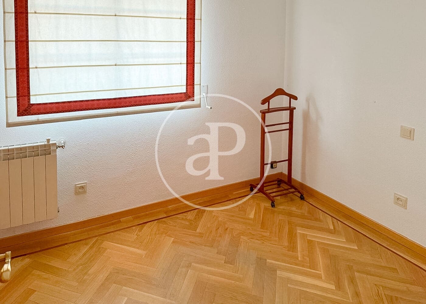 2 bedroom Penthouse for sale in Madrid city with pool garage - € 950,000 (Ref: 10086064)