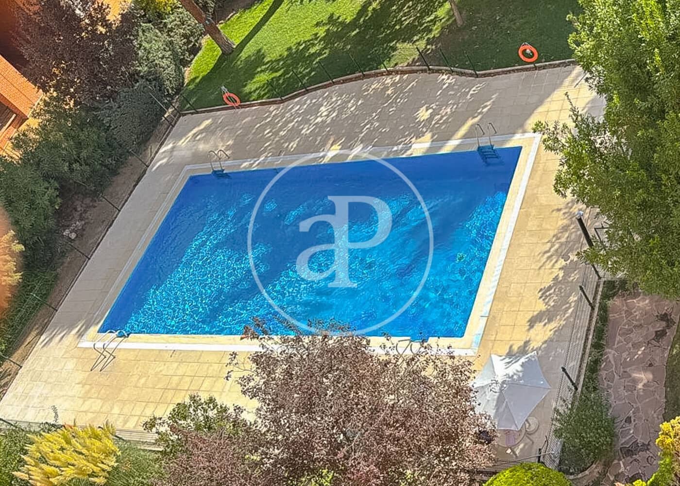 2 bedroom Penthouse for sale in Madrid city with pool garage - € 950,000 (Ref: 10086064)