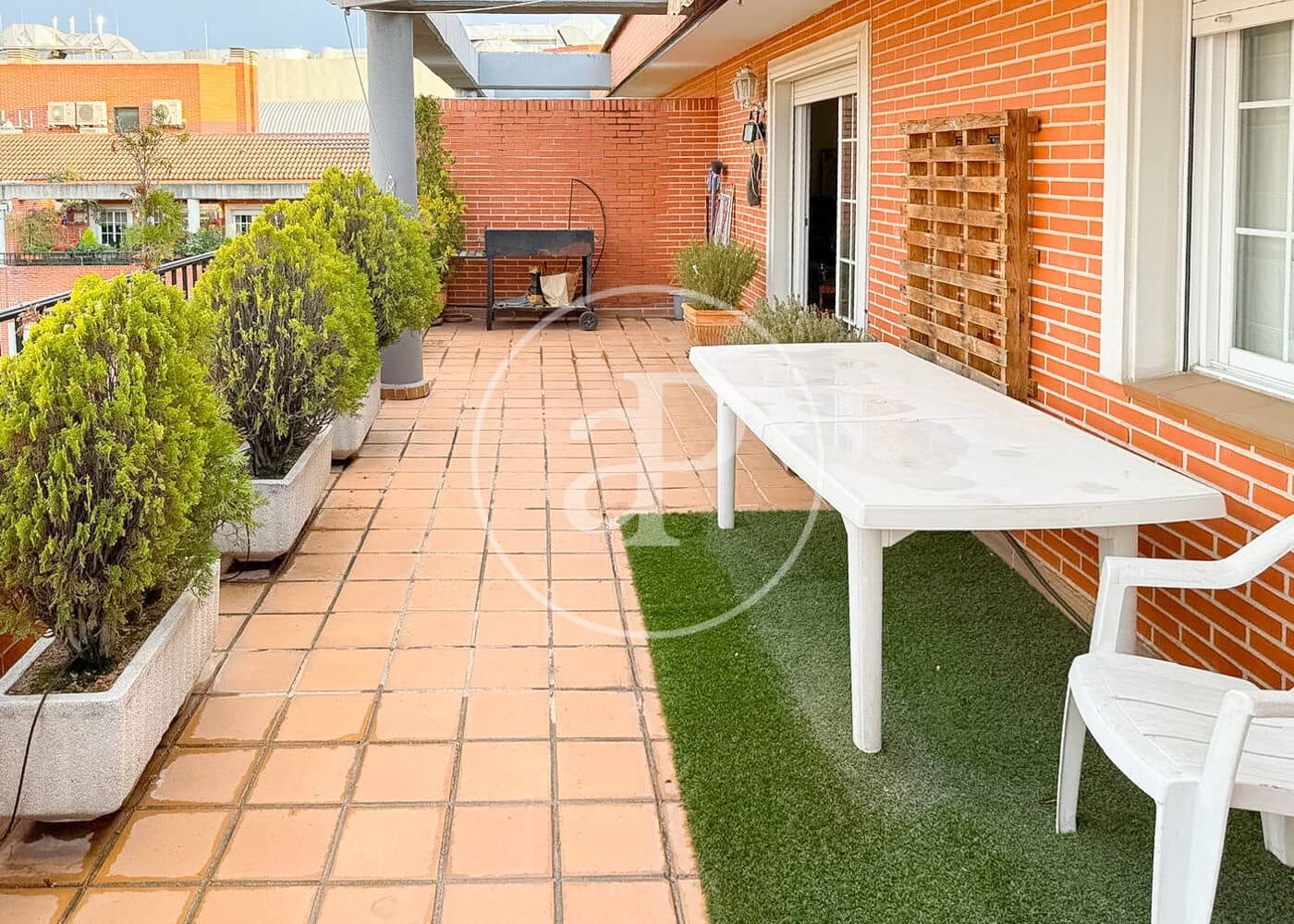 2 bedroom Penthouse for sale in Madrid city with pool garage - € 950,000 (Ref: 10086064)