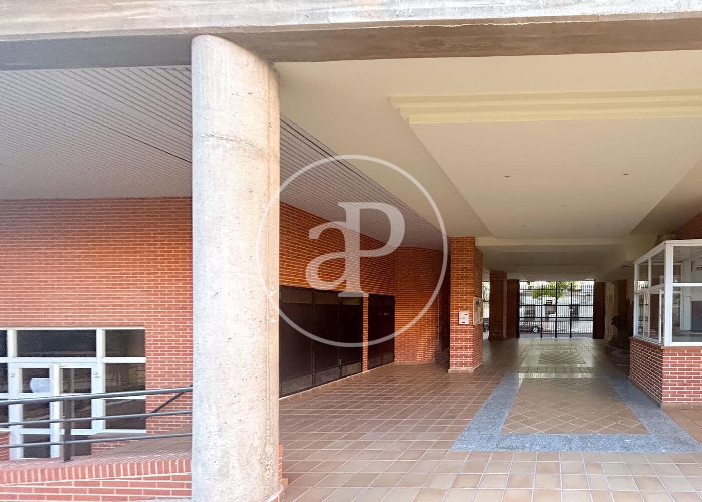 2 bedroom Penthouse for sale in Madrid city with pool garage - € 950,000 (Ref: 10086064)