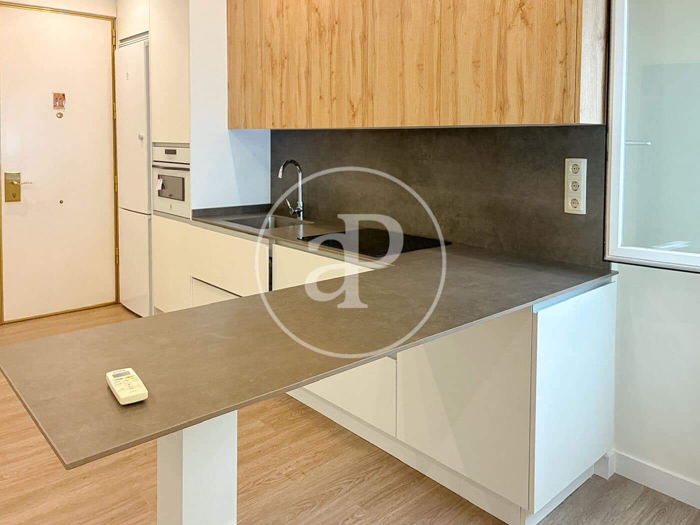 1 quarto Apartamento para arrendar em Madrid cidade - 2 350 € (Ref: 10086069)