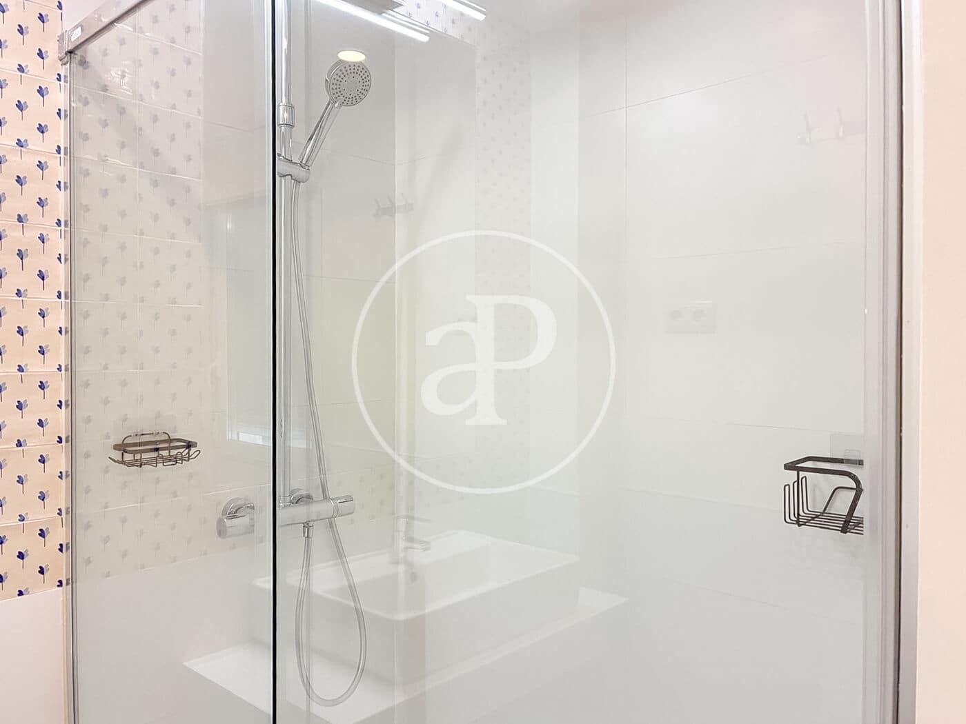 1 quarto Apartamento para arrendar em Madrid cidade - 2 350 € (Ref: 10086069)