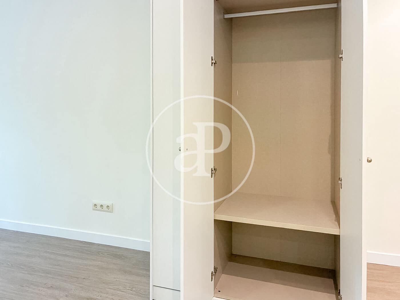 1 quarto Apartamento para arrendar em Madrid cidade - 2 350 € (Ref: 10086069)