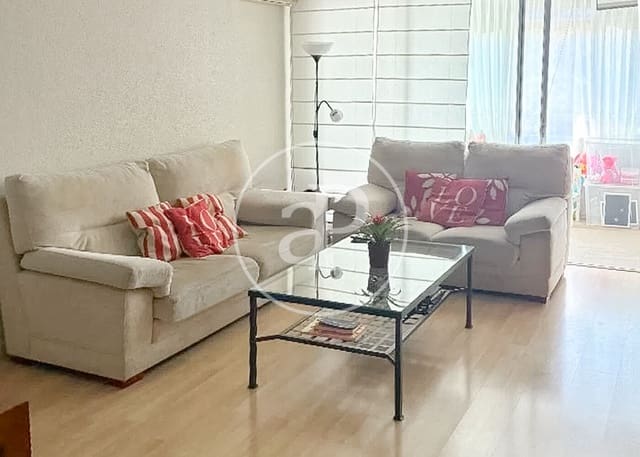 4 makuuhuone Huoneisto myytävänä paikassa Alameda de Osuna, Madrid kaupunki mukana uima-altaan 
autotalli - 860 000 € (Ref: 10086070)