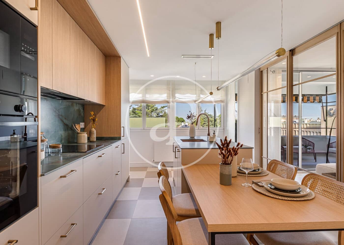 4 quarto Apartamento para venda em Madrid cidade com piscina - 1 399 000 € (Ref: 10086072)