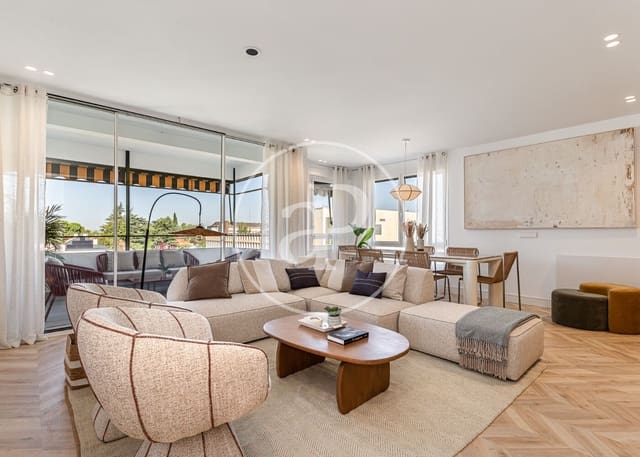 4 quarto Apartamento para venda em Ciudad Universitaria, Madrid cidade com piscina - 1 399 000 € (Ref: 10086072)