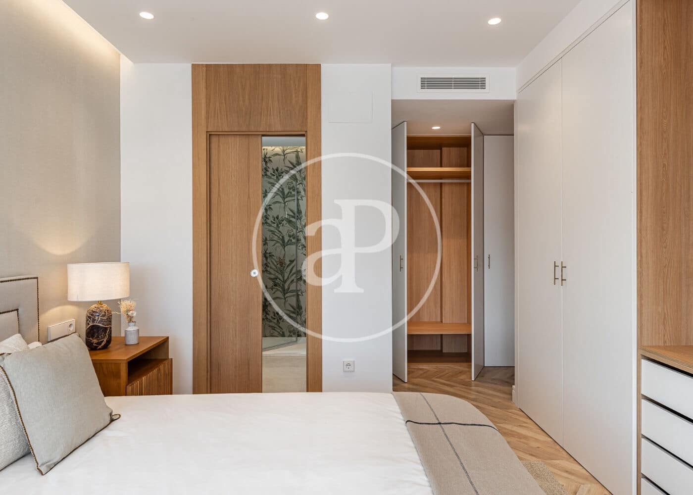 4 quarto Apartamento para venda em Madrid cidade com piscina - 1 399 000 € (Ref: 10086072)