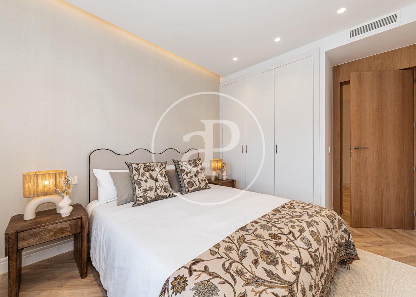 4 quarto Apartamento para venda em Madrid cidade com piscina - 1 399 000 € (Ref: 10086072)