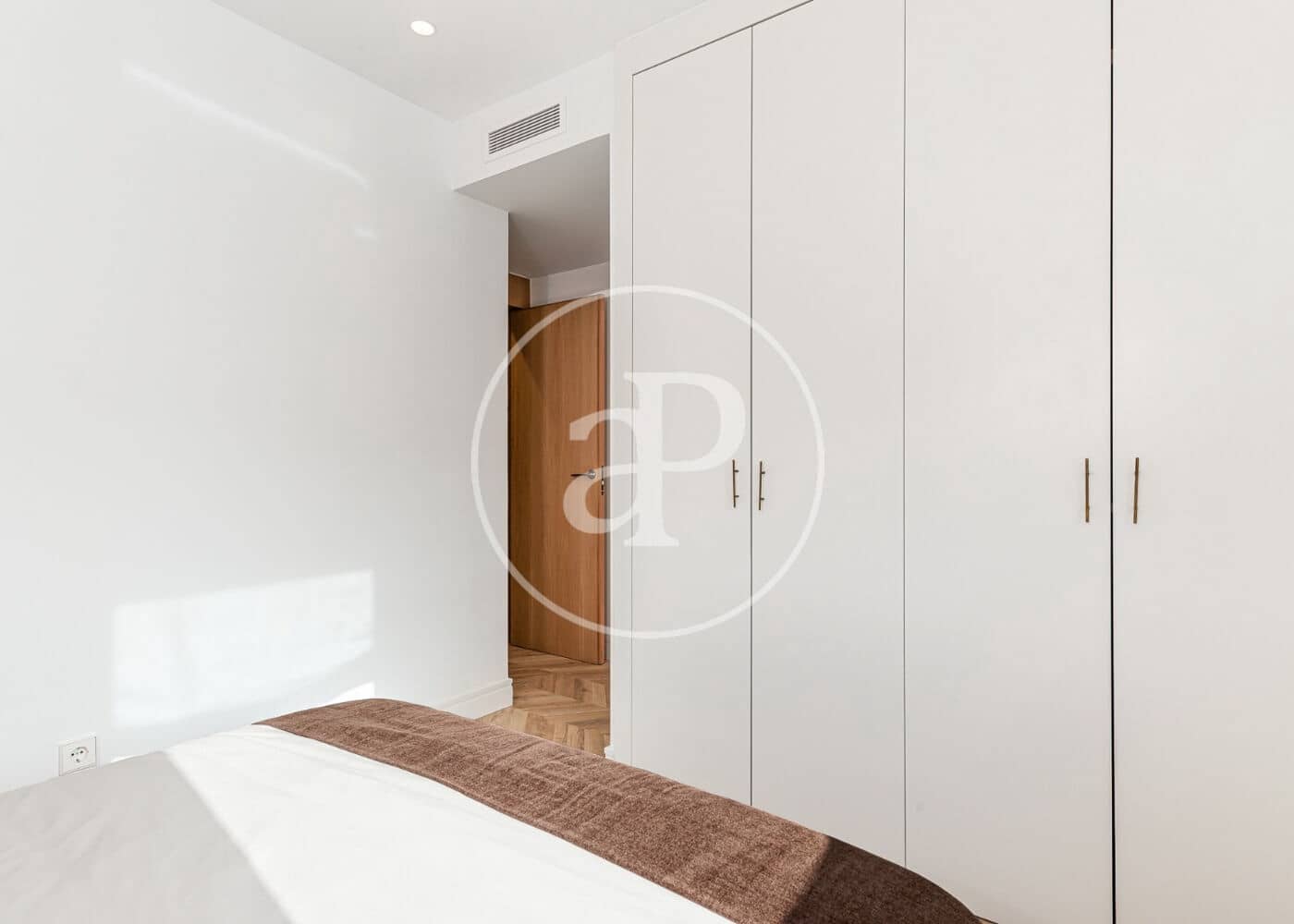 4 quarto Apartamento para venda em Madrid cidade com piscina - 1 399 000 € (Ref: 10086072)