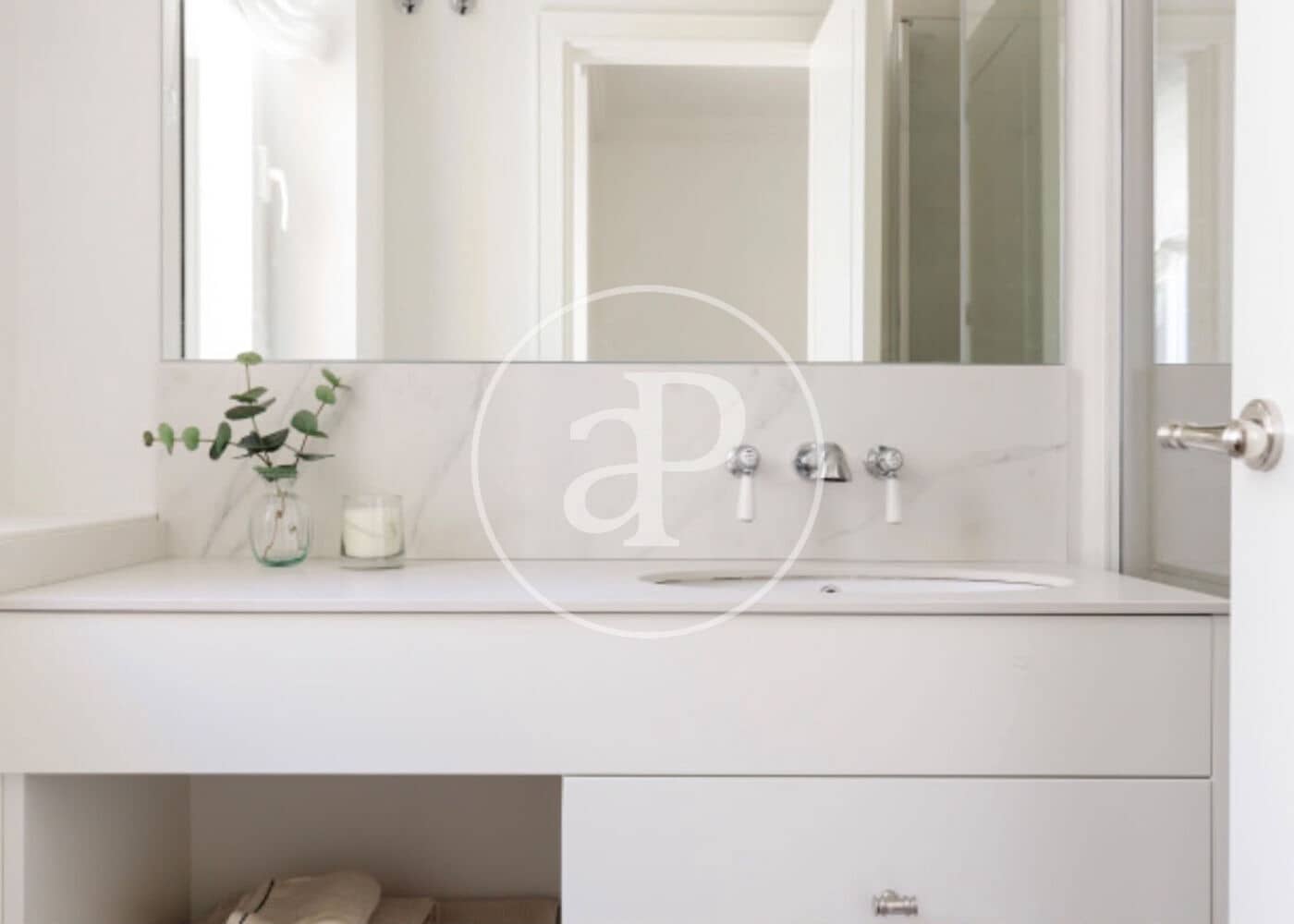 2 quarto Apartamento para arrendar em Madrid cidade - 3 300 € (Ref: 10086075)