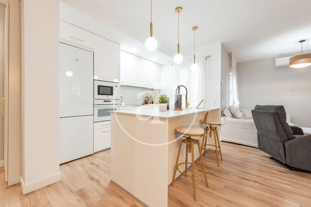 Apartamento de 3 habitaciones en Pacífico, Madrid ciudad en venta - 790.000 € (Ref: 10089564)