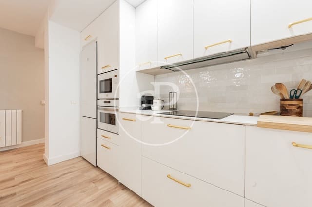 Apartamento de 3 habitaciones en Pacífico, Madrid ciudad en venta - 790.000 € (Ref: 10089564)