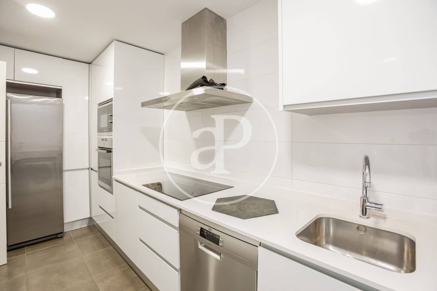 4 chambre Villa/Maison à vendre à San Agustin del Guadalix avec piscine garage - 750 000 € (Ref: 10094519)
