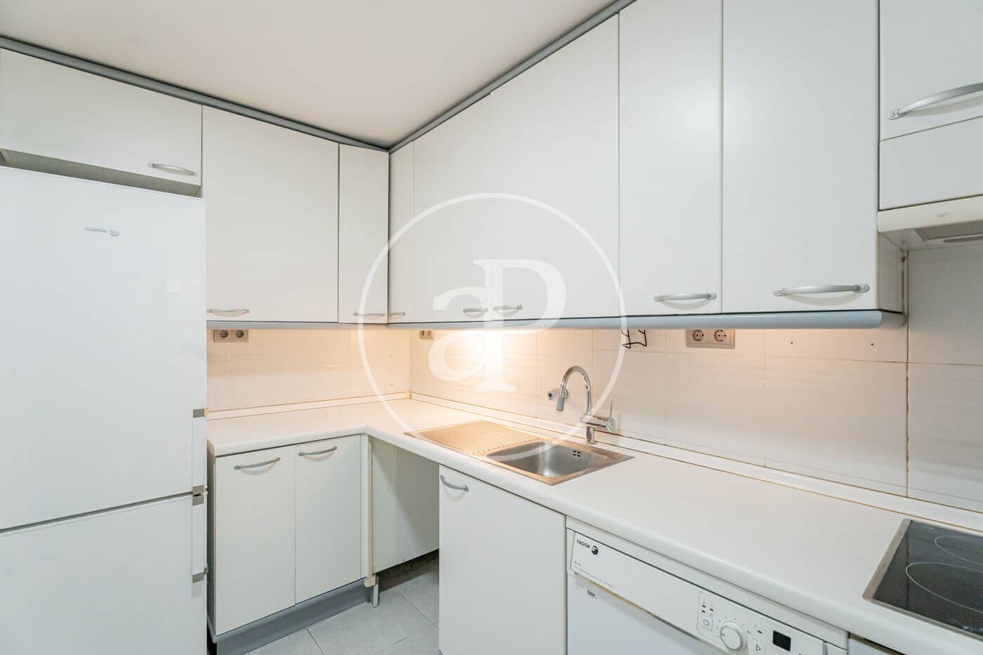 1 camera da letto Appartamento da affittare in Madrid citta con piscina - 1.900 € (Rif: 10094522)