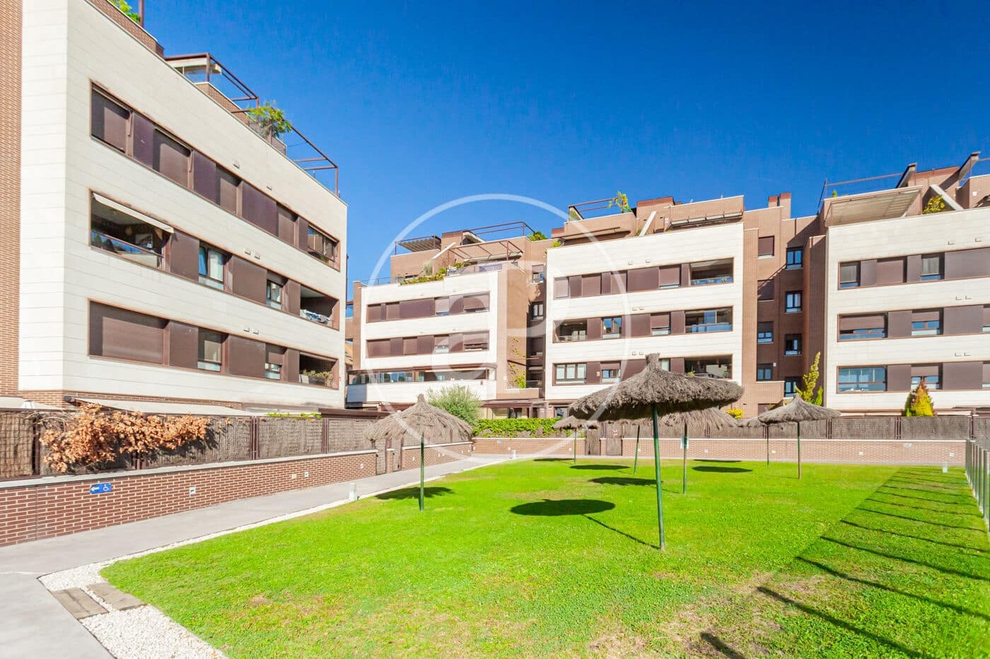 3 Zimmer Apartment zu vermieten in Pozuelo de Alarcon mit Pool Garage - 2.500 € (Ref: 10094524)