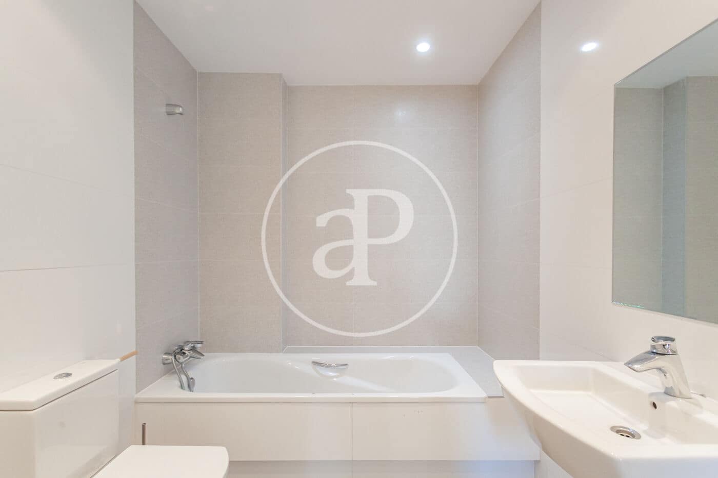 3 bedroom Apartment for rent in Pozuelo de Alarcon with pool garage - € 2,500 (Ref: 10094524)