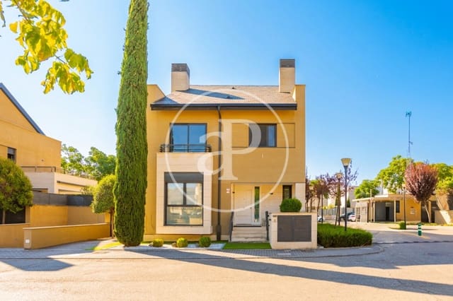 6 sypialnia Willa na sprzedaż w Fuente del Fresno, San Sebastián de los Reyes z basenem garażem - 1 695 000 € (Ref: 10094525)