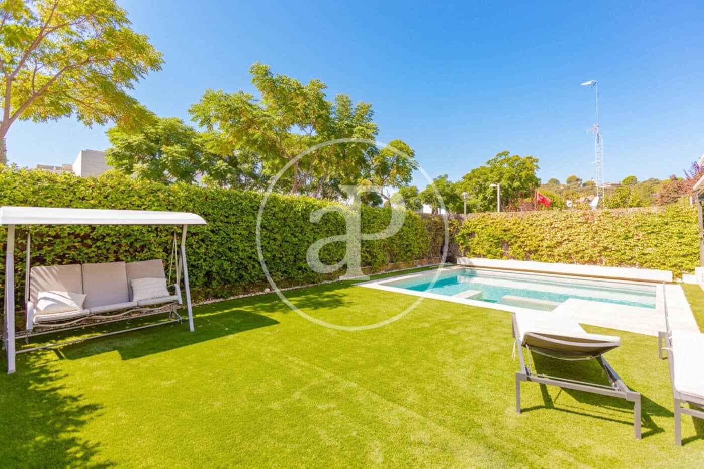 6 sypialnia Willa na sprzedaż w San Sebastian de los Reyes z basenem garażem - 1 695 000 € (Ref: 10094525)