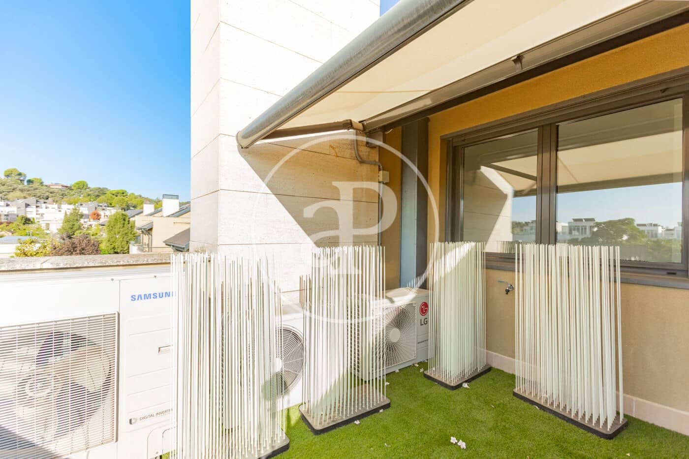 6 sypialnia Willa na sprzedaż w San Sebastian de los Reyes z basenem garażem - 1 695 000 € (Ref: 10094525)