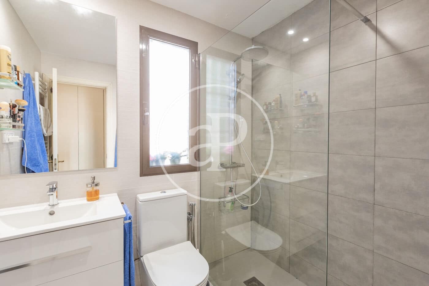Apartamento de 3 habitaciones en Madrid ciudad en venta con piscina garaje - 860.000 € (Ref: 10098297)
