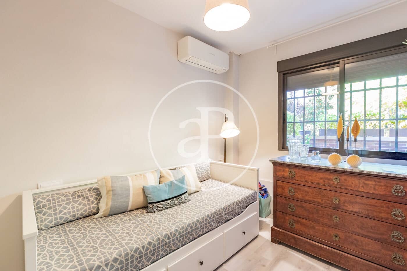 Apartamento de 3 habitaciones en Madrid ciudad en venta con piscina garaje - 860.000 € (Ref: 10098297)