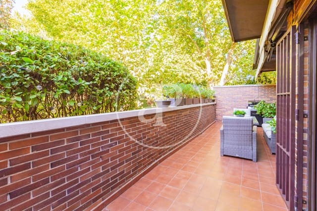 Apartamento de 3 habitaciones en Aravaca, Madrid ciudad en venta con piscina garaje - 860.000 € (Ref: 10098297)