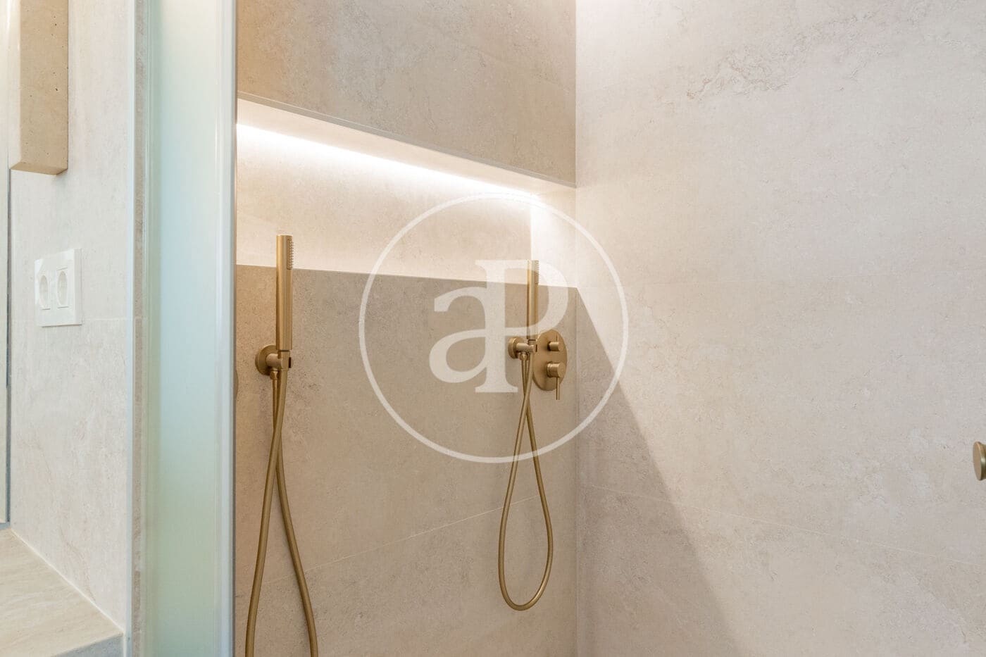 2 quarto Apartamento para venda em Madrid cidade com garagem - 1 285 000 € (Ref: 10100206)