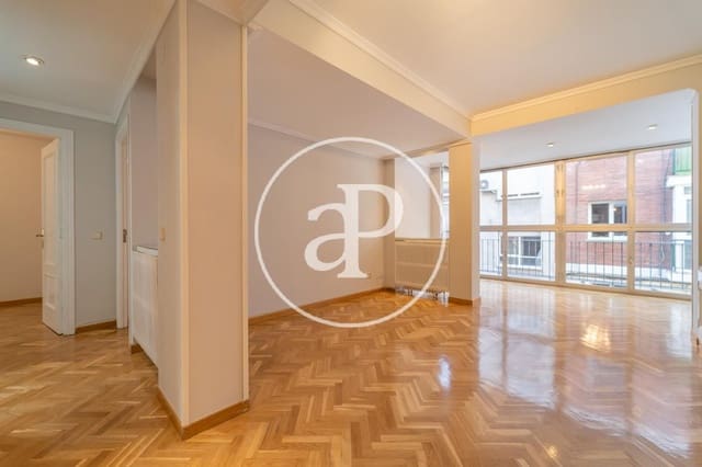 2 slaapkamer Appartement te huur in Hispanoamérica, Madrid stad - € 1.990 (Ref: 10100208)