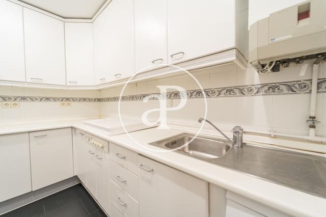 2 slaapkamer Appartement te huur in Hispanoamérica, Madrid stad - € 1.990 (Ref: 10100208)