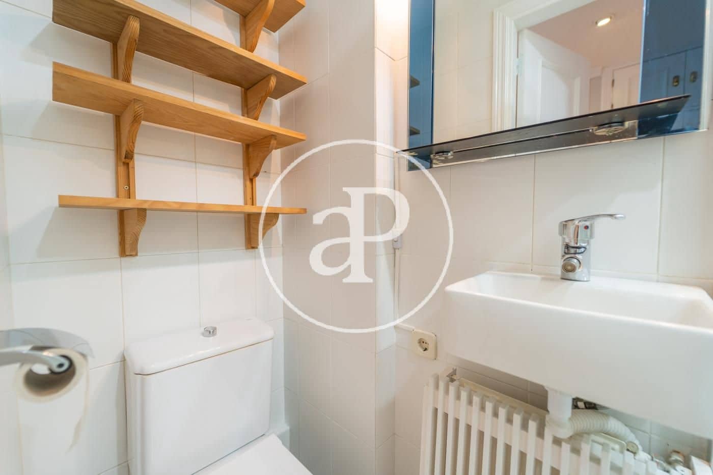 2 slaapkamer Appartement te huur in Madrid stad - € 1.990 (Ref: 10100208)