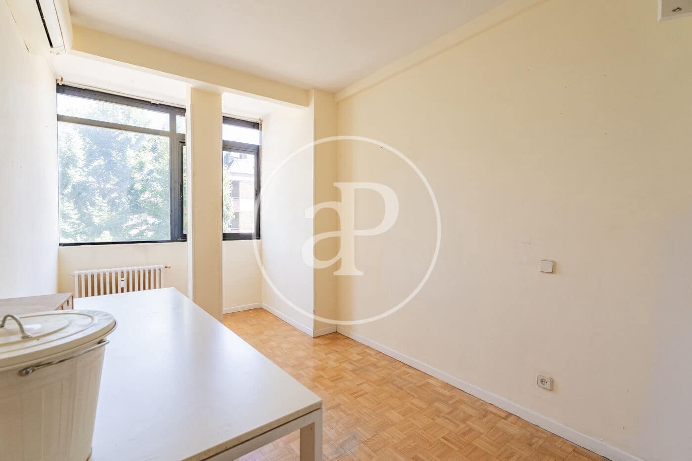 Apartamento de 4 habitaciones en Madrid ciudad en alquiler con piscina garaje - 4.000 € (Ref: 10100209)
