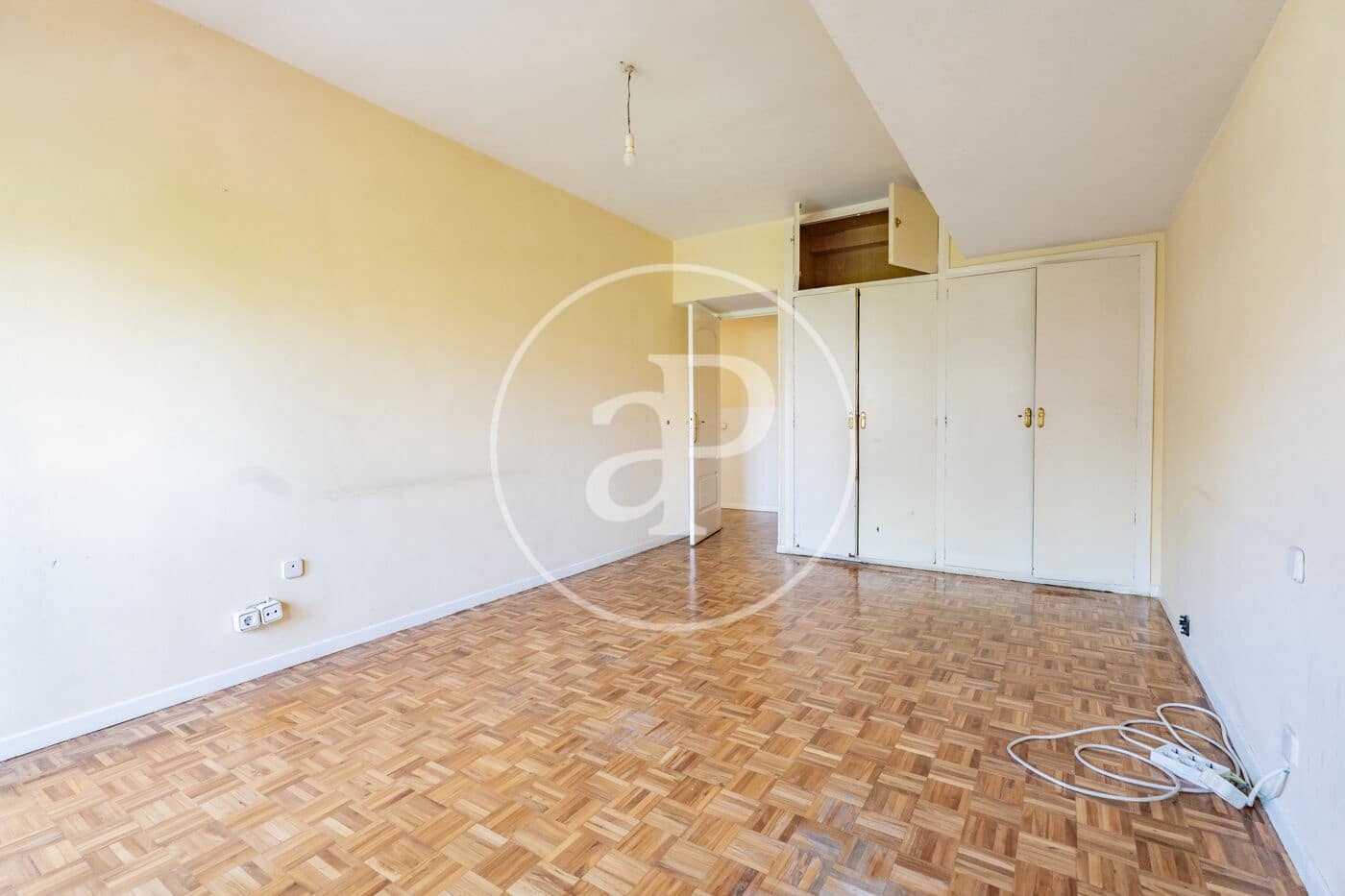 Apartamento de 4 habitaciones en Madrid ciudad en alquiler con piscina garaje - 4.000 € (Ref: 10100209)
