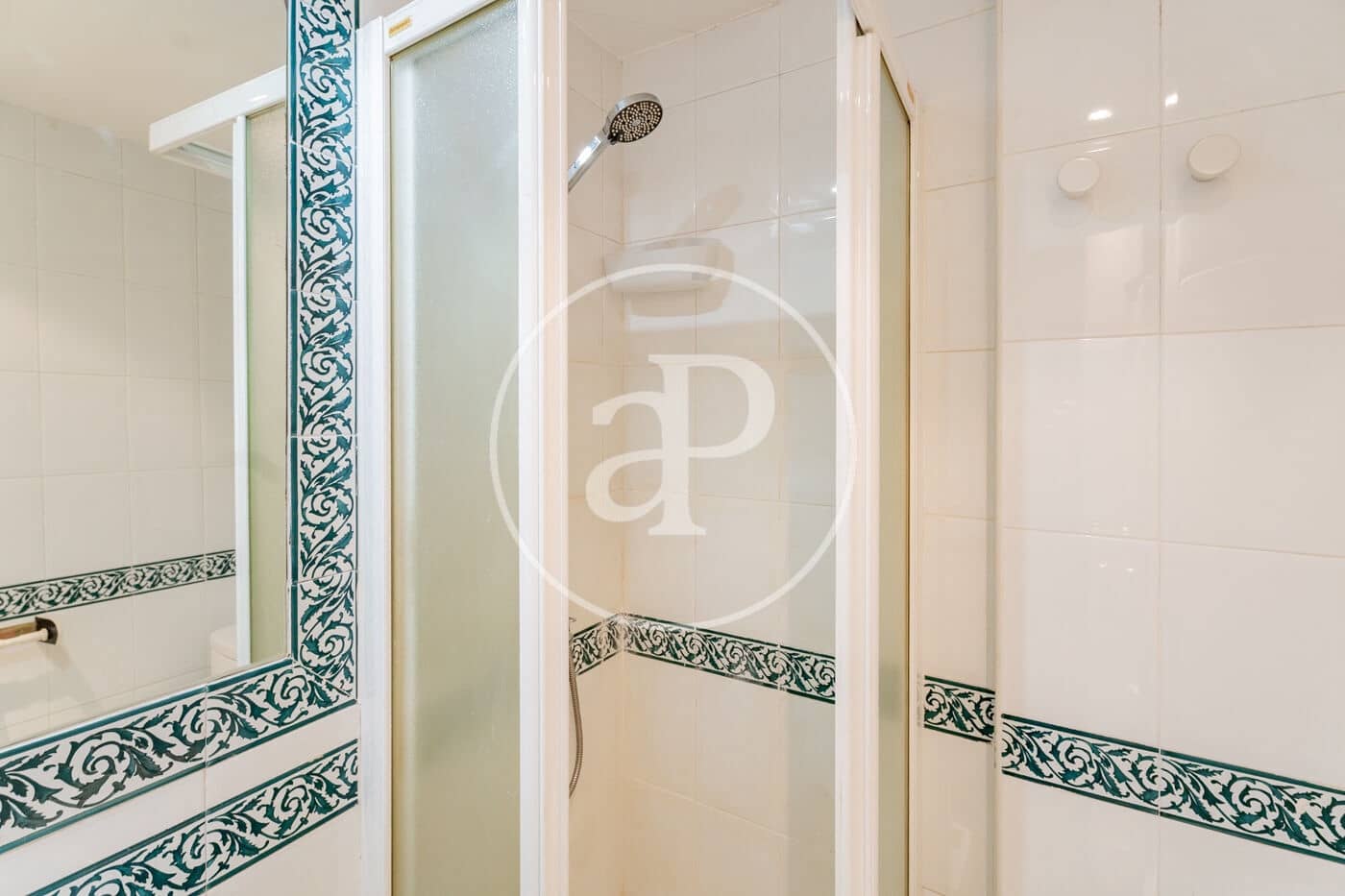 Apartamento de 4 habitaciones en Madrid ciudad en alquiler con piscina garaje - 4.000 € (Ref: 10100209)