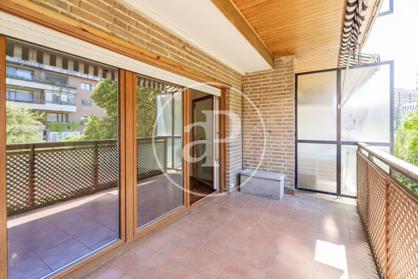 Apartamento de 4 habitaciones en Madrid ciudad en alquiler con piscina garaje - 4.000 € (Ref: 10100209)