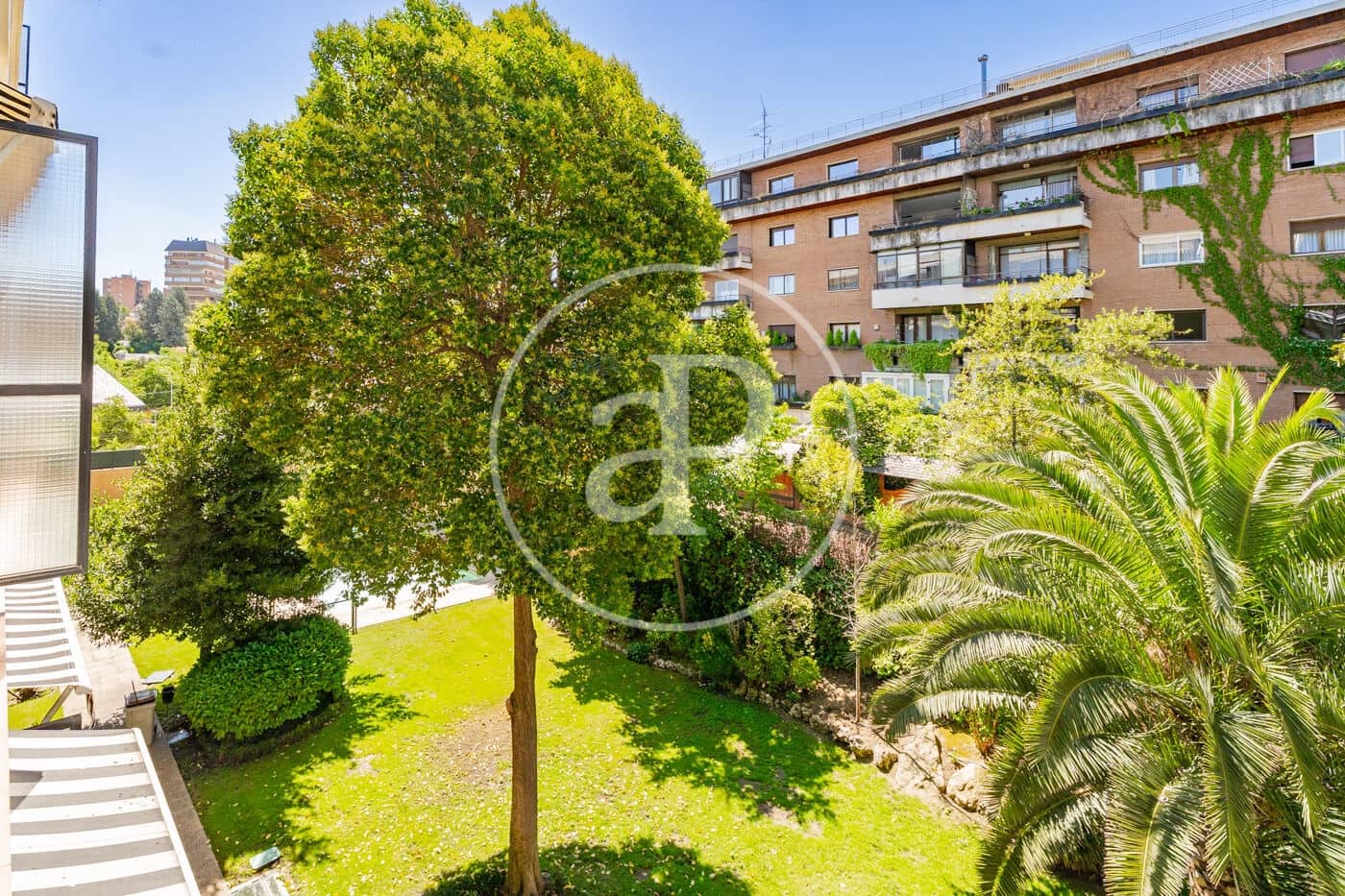 Apartamento de 4 habitaciones en Madrid ciudad en alquiler con piscina garaje - 4.000 € (Ref: 10100209)