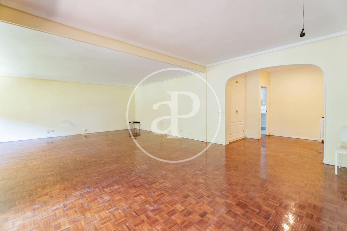 Apartamento de 4 habitaciones en Madrid ciudad en alquiler con piscina garaje - 4.000 € (Ref: 10100209)