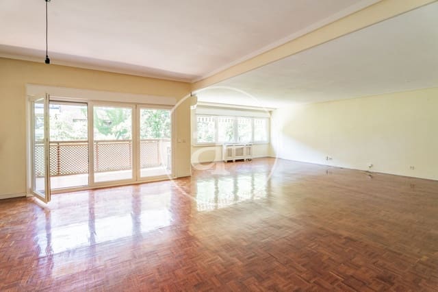 Apartamento de 4 habitaciones en Ciudad Universitaria, Madrid ciudad en alquiler con piscina garaje - 4.000 € (Ref: 10100209)