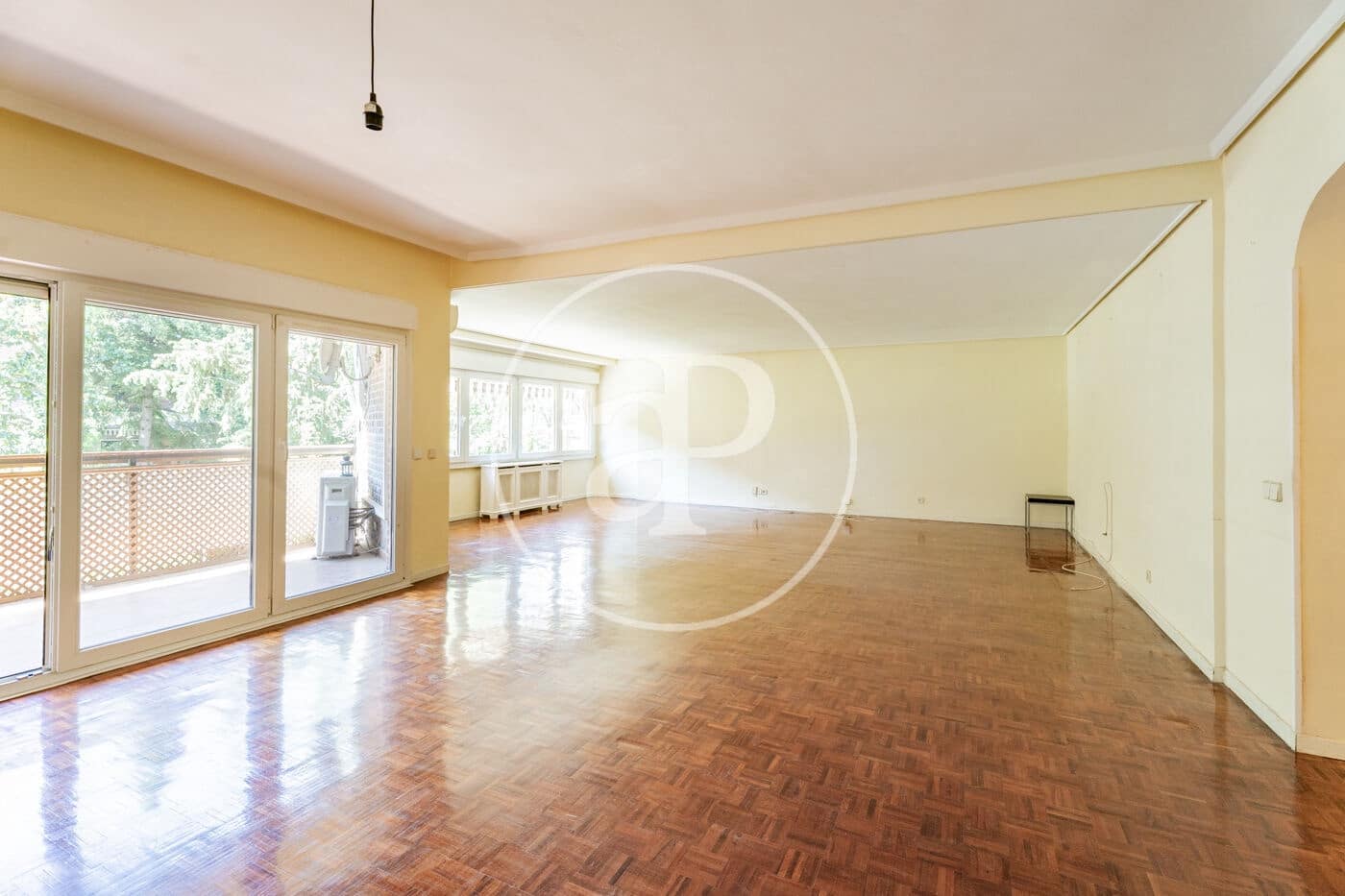 Apartamento de 4 habitaciones en Madrid ciudad en alquiler con piscina garaje - 4.000 € (Ref: 10100209)