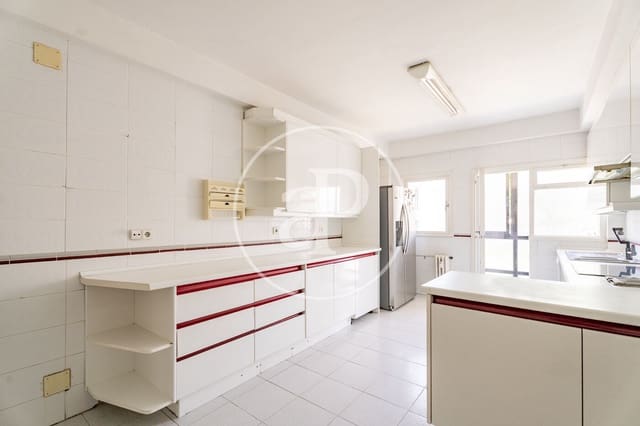 Apartamento de 4 habitaciones en Ciudad Universitaria, Madrid ciudad en alquiler con piscina garaje - 4.000 € (Ref: 10100209)