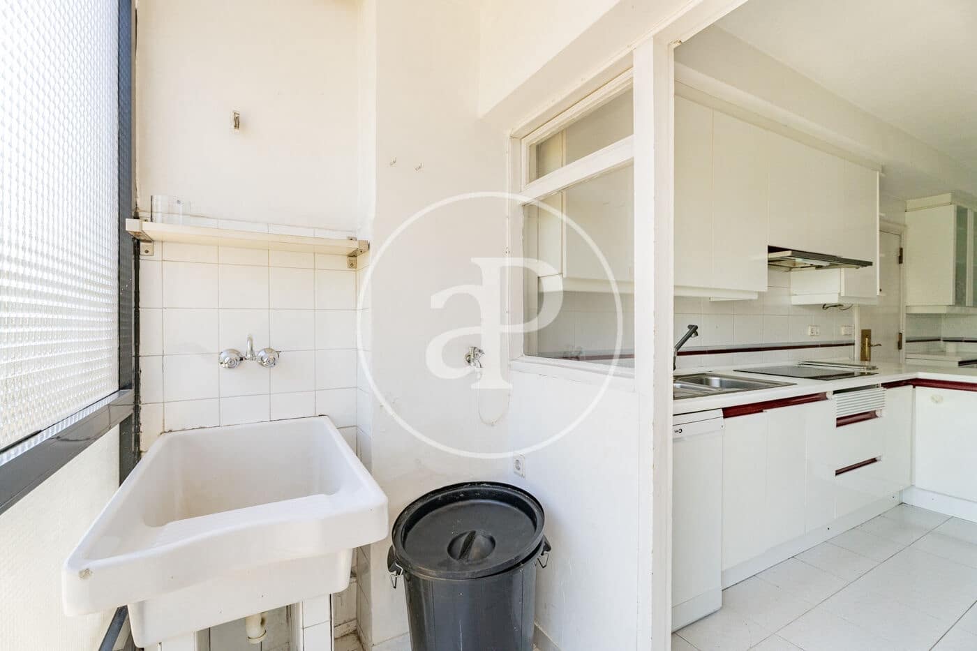 Apartamento de 4 habitaciones en Madrid ciudad en alquiler con piscina garaje - 4.000 € (Ref: 10100209)