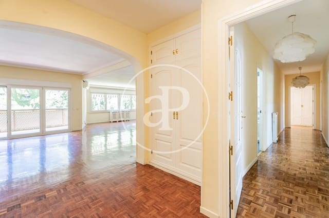 Apartamento de 4 habitaciones en Ciudad Universitaria, Madrid ciudad en alquiler con piscina garaje - 4.000 € (Ref: 10100209)