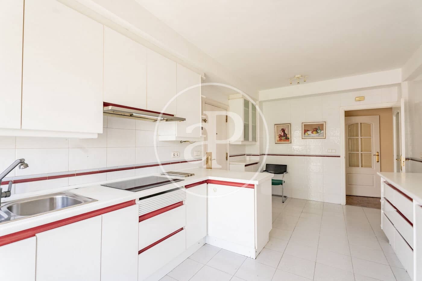 Apartamento de 4 habitaciones en Madrid ciudad en alquiler con piscina garaje - 4.000 € (Ref: 10100209)