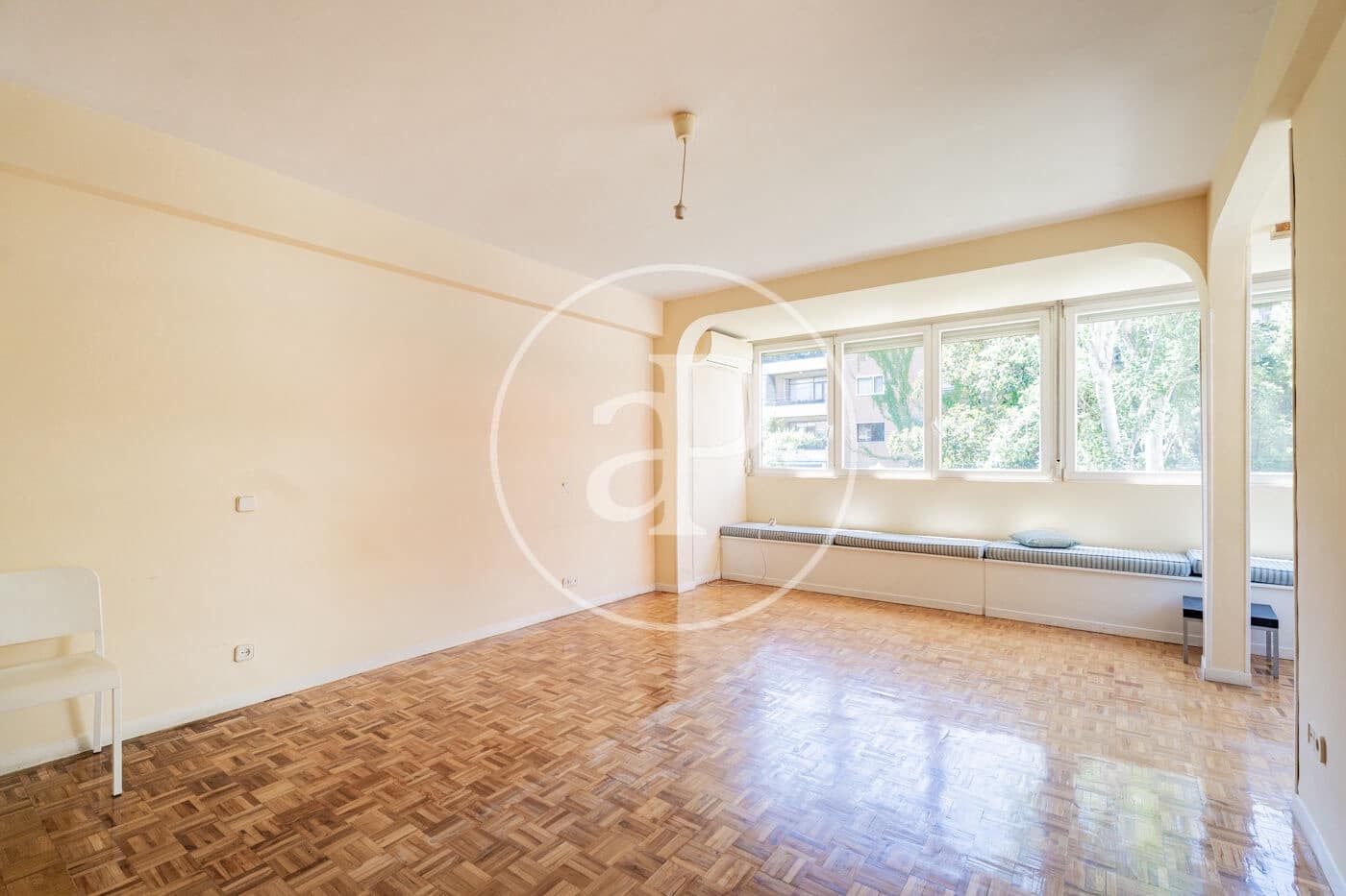 Apartamento de 4 habitaciones en Madrid ciudad en alquiler con piscina garaje - 4.000 € (Ref: 10100209)