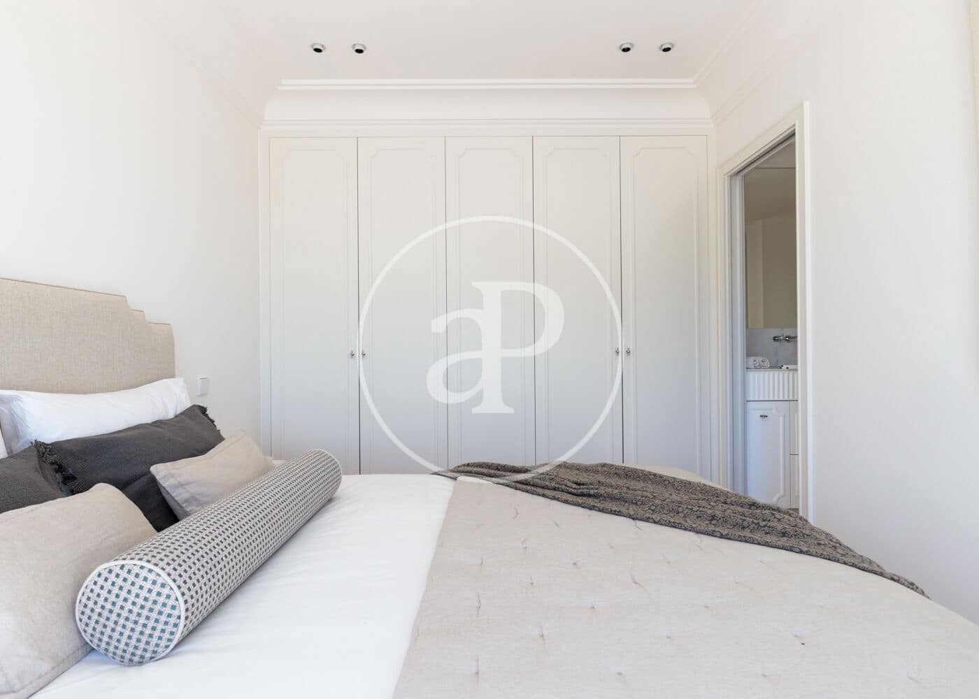 3 soveværelse Lejlighed til salg i Madrid by - € 1.750.000 (Ref: 10100220)