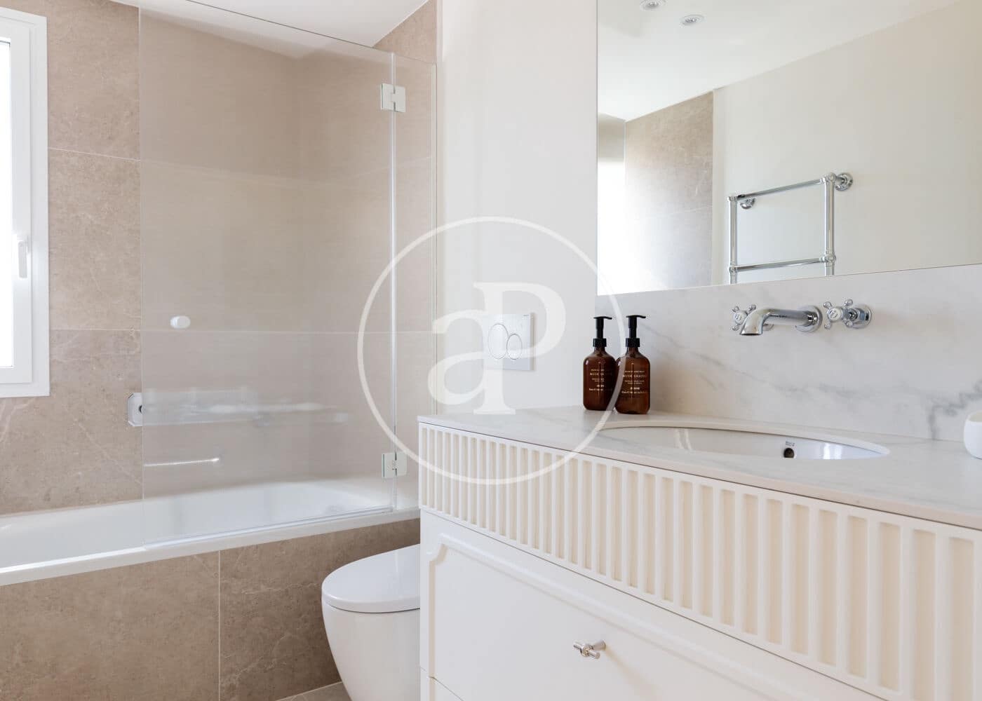3 soveværelse Lejlighed til salg i Madrid by - € 1.750.000 (Ref: 10100220)