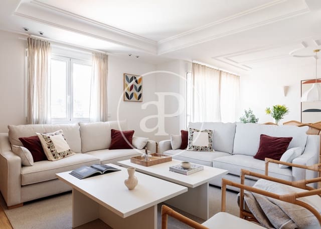 3 soveværelse Lejlighed til salg i Cuatro Caminos, Madrid by - € 1.750.000 (Ref: 10100220)