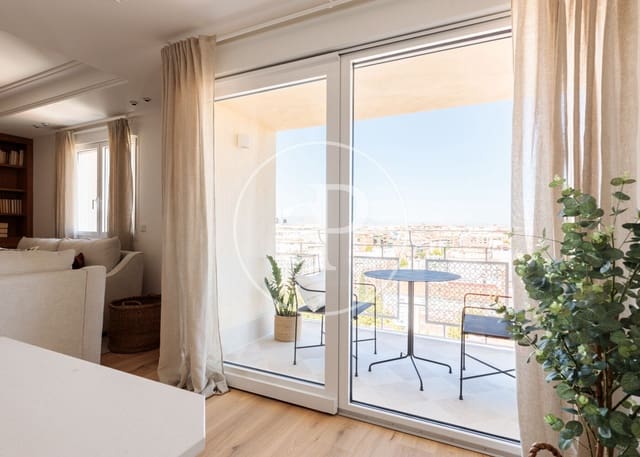 3 soveværelse Lejlighed til salg i Cuatro Caminos, Madrid by - € 1.750.000 (Ref: 10100220)